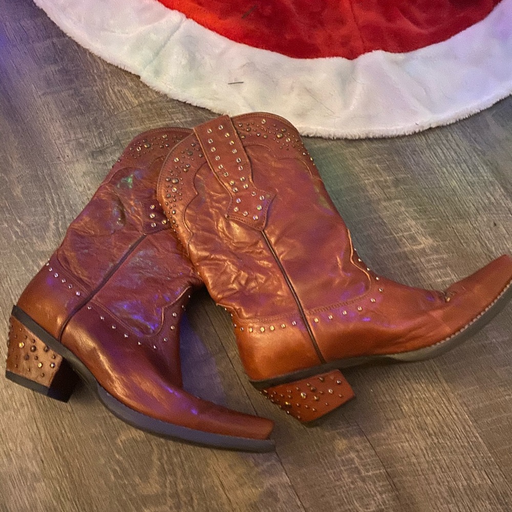 Ariat cowboy boots
